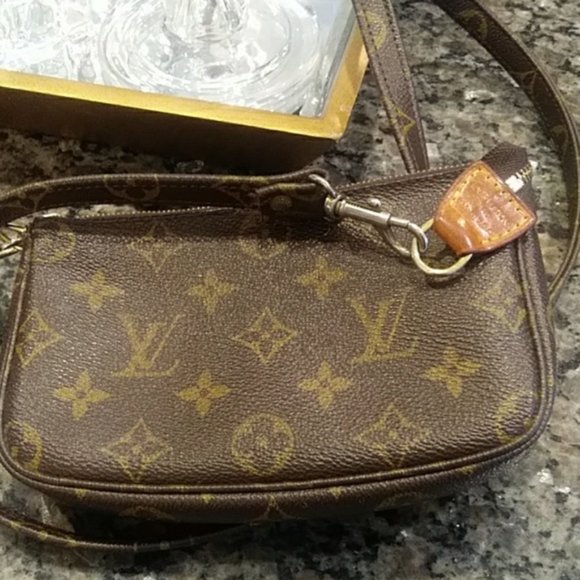 Louis Vuitton Mini Pochette & LV Shoulder Strap - Picture 1 of 4